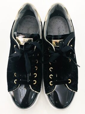 Nero Giardini 🇮🇹 Black Velvet & Lack Pom-Pom Sneakers with Gold Eyelets